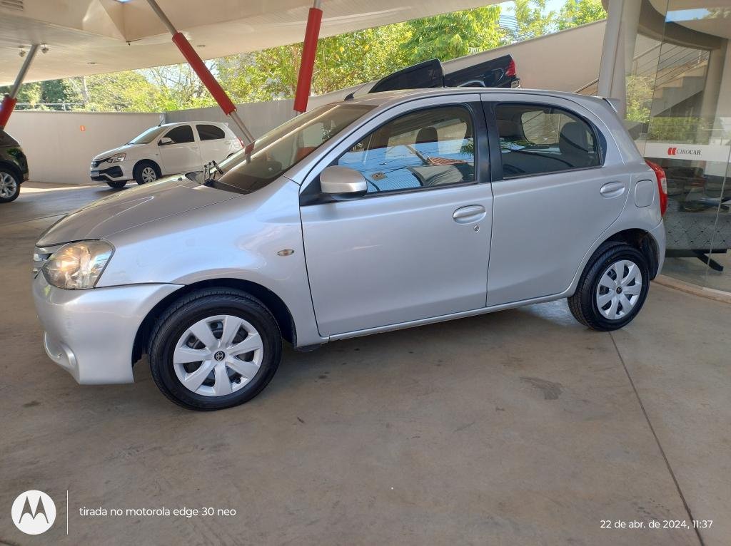 toyota-etios-hatch-1-7056852-57780745