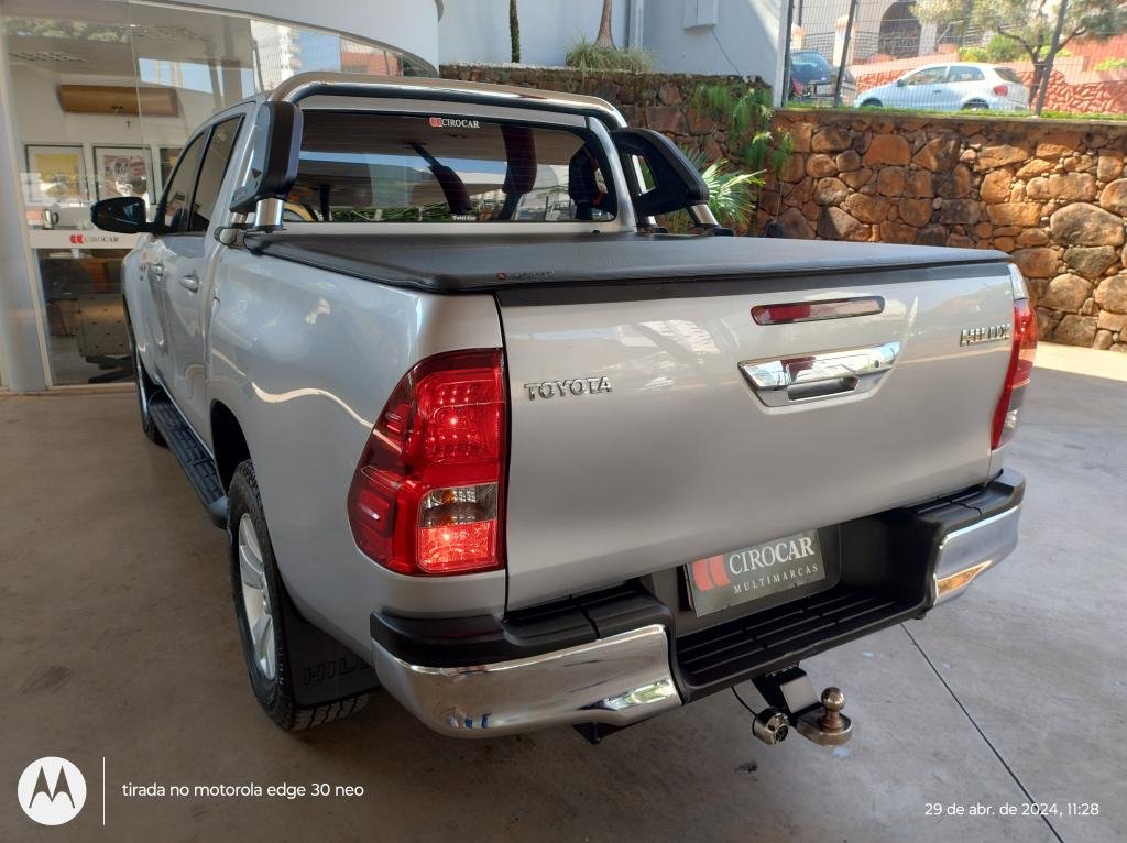 toyota-hilux-caminho-7056868-57793860